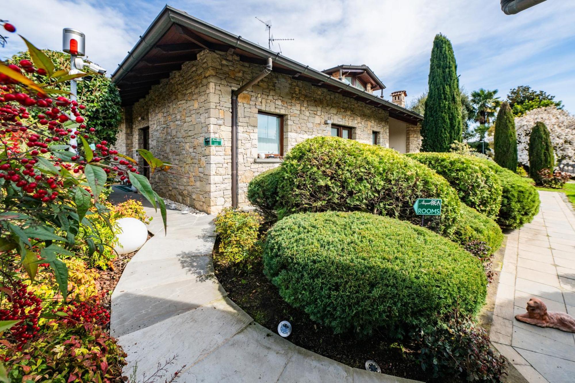 Airport Bea Rooms Azzano San Paolo Екстер'єр фото